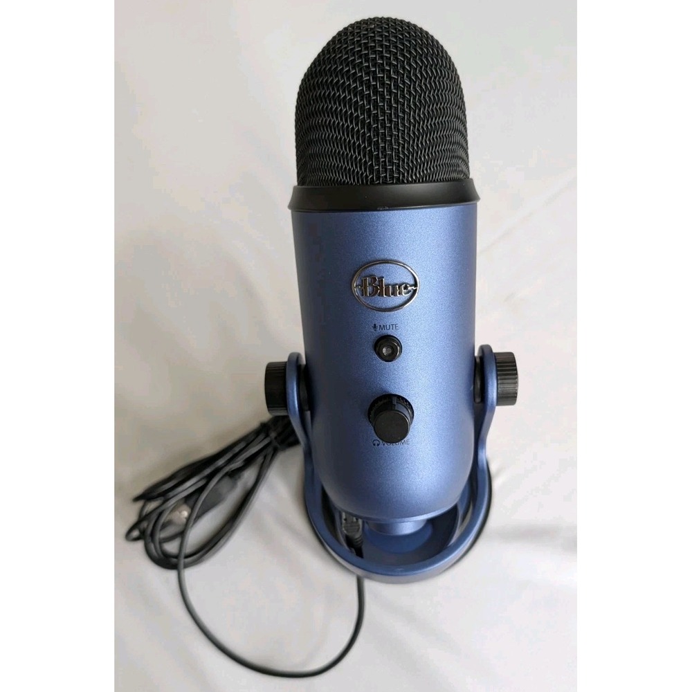 Blue Yeti USB Microphone - Midnight Blue - Studio Condenser Mic with USB Cable